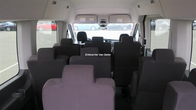 2021 Ford Transit 350 XLT Mid Roof 14 Passenger Captain Seats - Photo 13 - Long Beach, CA 90807