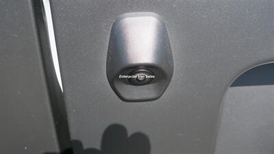 2022 Ford Transit 350 XLT  Low Roof 10 Passenger Captain Seats - Photo 18 - Long Beach, CA 90807