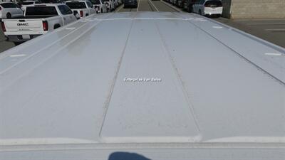 2022 Ford Transit 350 XLT  Low Roof 10 Passenger Captain Seats - Photo 17 - Long Beach, CA 90807