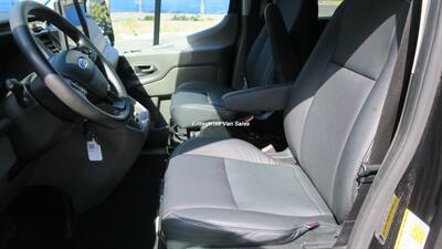 2024 Ford Transit 350 XLT  Low Roof 10 Passenger Luxury Seating - Photo 20 - Long Beach, CA 90807