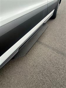2023 Ford Transit 350 XLT Mid Roof 10 Passenger Luxury Seating - Photo 14 - Long Beach, CA 90807