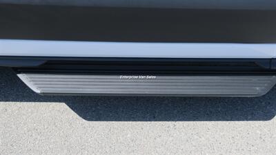 2022 Ford Transit 350 XLT  Mid Roof 10 Passenger Captain Seats - Photo 11 - Long Beach, CA 90807