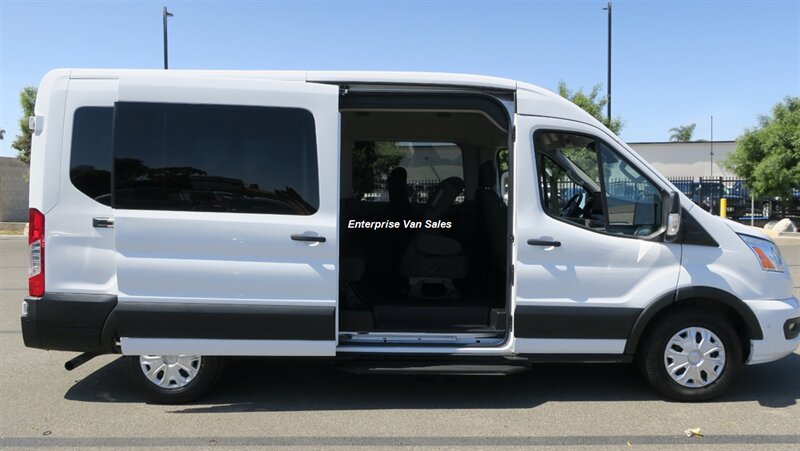 2022 Ford Transit 350 XLT  Mid Roof 10 Passenger Captain Seats