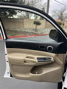 2013 Toyota Tacoma PreRunner V6   - Photo 18 - Sacramento, CA 95825