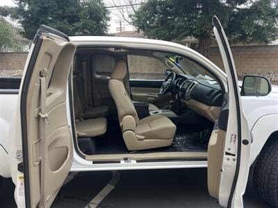2013 Toyota Tacoma PreRunner V6   - Photo 26 - Sacramento, CA 95825