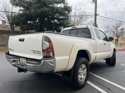 2013 Toyota Tacoma PreRunner V6   - Photo 9 - Sacramento, CA 95825