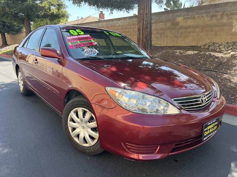 2005 Toyota Camry LE  