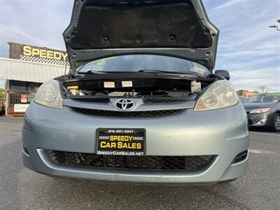2006 Toyota Sienna LE 8 Passenger   - Photo 33 - Sacramento, CA 95825