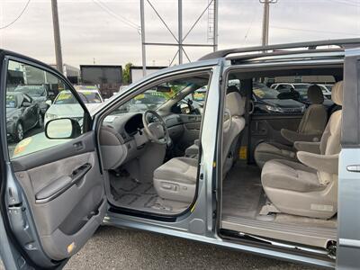 2006 Toyota Sienna LE 8 Passenger   - Photo 11 - Sacramento, CA 95825