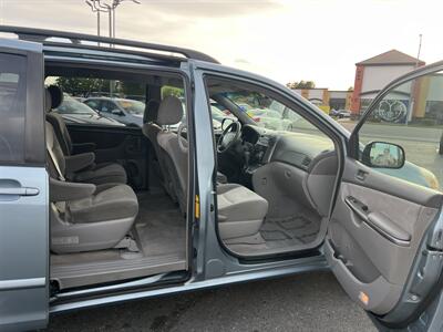 2006 Toyota Sienna LE 8 Passenger   - Photo 26 - Sacramento, CA 95825