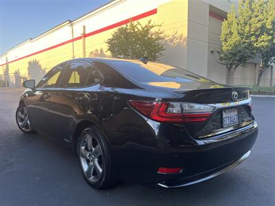 2017 Lexus ES 300h   - Photo 6 - Sacramento, CA 95825