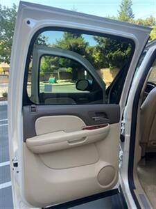 2014 Chevrolet Suburban LTZ 1500   - Photo 16 - Sacramento, CA 95825