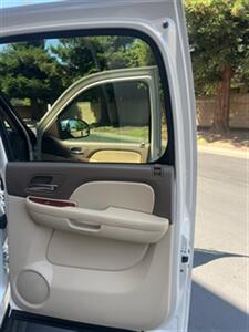 2014 Chevrolet Suburban LTZ 1500   - Photo 33 - Sacramento, CA 95825