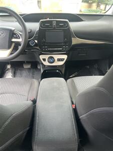 2017 Toyota Prius Prime Plus   - Photo 16 - Sacramento, CA 95825