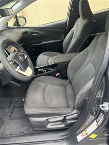 2017 Toyota Prius Prime Plus   - Photo 11 - Sacramento, CA 95825