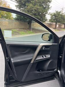 2015 Toyota RAV4 XLE   - Photo 13 - Sacramento, CA 95825