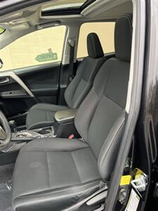 2015 Toyota RAV4 XLE   - Photo 11 - Sacramento, CA 95825