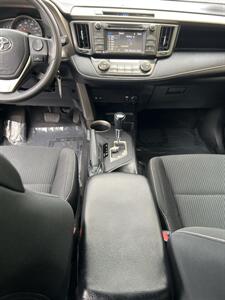 2015 Toyota RAV4 XLE   - Photo 17 - Sacramento, CA 95825
