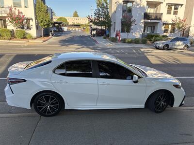 2021 Toyota Camry SE   - Photo 9 - Sacramento, CA 95825