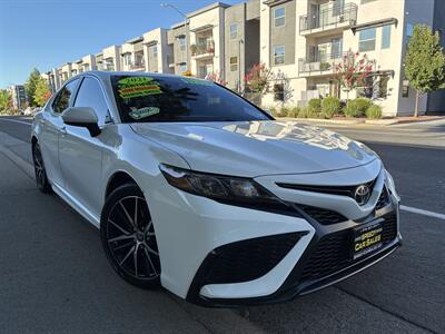 2021 Toyota Camry SE   - Photo 1 - Sacramento, CA 95825