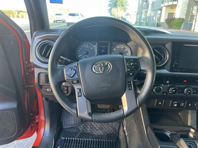 2018 Toyota Tacoma TRD Sport   - Photo 16 - Sacramento, CA 95825