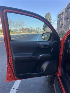 2018 Toyota Tacoma TRD Sport   - Photo 13 - Sacramento, CA 95825