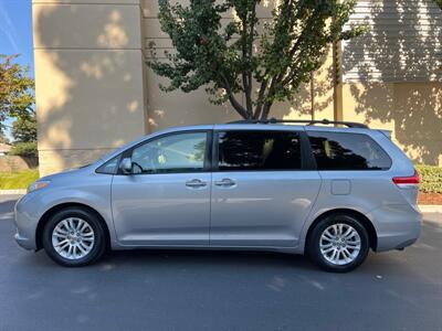 2011 Toyota Sienna XLE 8-Passenger   - Photo 5 - Sacramento, CA 95825