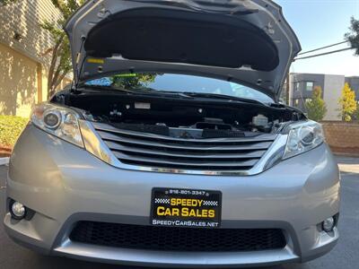 2011 Toyota Sienna XLE 8-Passenger   - Photo 33 - Sacramento, CA 95825