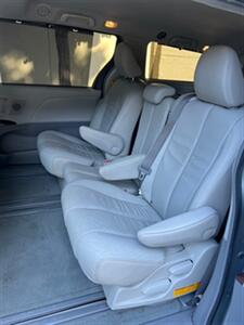 2011 Toyota Sienna XLE 8-Passenger   - Photo 15 - Sacramento, CA 95825