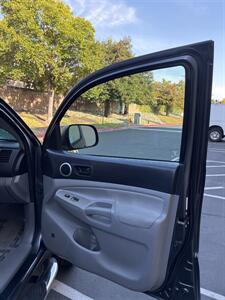 2009 Toyota Tacoma PreRunner V6   - Photo 24 - Sacramento, CA 95825