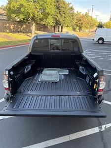 2009 Toyota Tacoma PreRunner V6   - Photo 8 - Sacramento, CA 95825