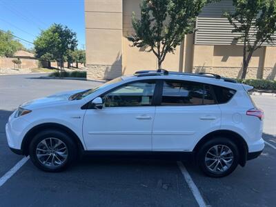 2018 Toyota RAV4 Hybrid XLE   - Photo 8 - Sacramento, CA 95825