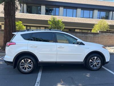 2018 Toyota RAV4 Hybrid XLE   - Photo 13 - Sacramento, CA 95825