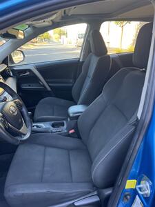 2017 Toyota RAV4 XLE - Photo 12 - Sacramento, CA 95825