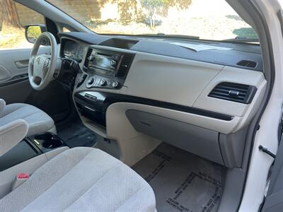 2011 Toyota Sienna LE 7-Passenger   - Photo 24 - Sacramento, CA 95825