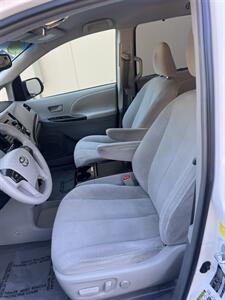 2011 Toyota Sienna LE 7-Passenger   - Photo 13 - Sacramento, CA 95825
