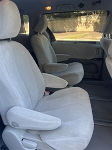 2011 Toyota Sienna LE 7-Passenger   - Photo 22 - Sacramento, CA 95825