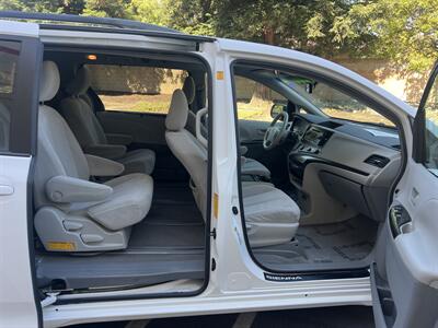 2011 Toyota Sienna LE 7-Passenger   - Photo 21 - Sacramento, CA 95825
