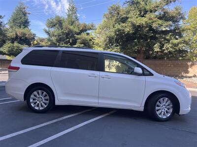 2011 Toyota Sienna LE 7-Passenger   - Photo 10 - Sacramento, CA 95825