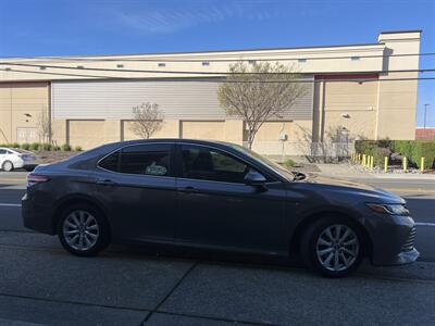 2018 Toyota Camry LE   - Photo 10 - Sacramento, CA 95825