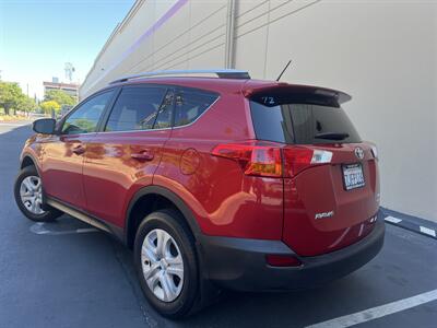 2013 Toyota RAV4 LE   - Photo 6 - Sacramento, CA 95825