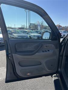 2003 Toyota Sequoia SR5   - Photo 15 - Sacramento, CA 95825