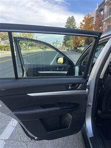 2012 Subaru Outback 2.5i   - Photo 14 - Sacramento, CA 95825