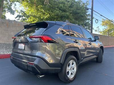 2019 Toyota RAV4 Hybrid XLE   - Photo 9 - Sacramento, CA 95825