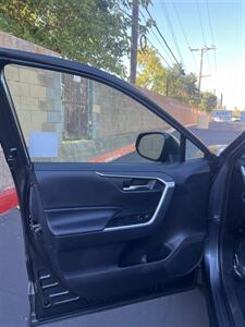 2019 Toyota RAV4 Hybrid XLE   - Photo 15 - Sacramento, CA 95825