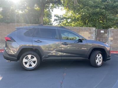 2019 Toyota RAV4 Hybrid XLE   - Photo 10 - Sacramento, CA 95825