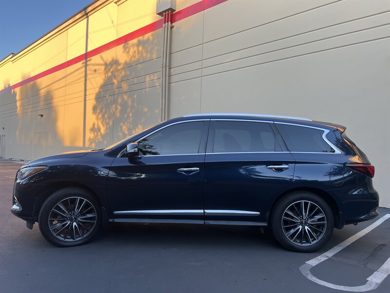 2017 Infiniti QX60 photo 4