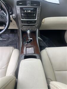 2010 Lexus IS 250   - Photo 17 - Sacramento, CA 95825