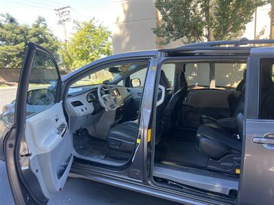 2012 Toyota Sienna SE 8-Passenger   - Photo 11 - Sacramento, CA 95825