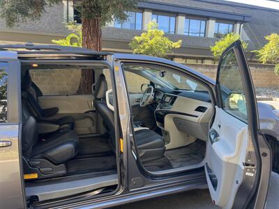 2012 Toyota Sienna SE 8-Passenger   - Photo 21 - Sacramento, CA 95825